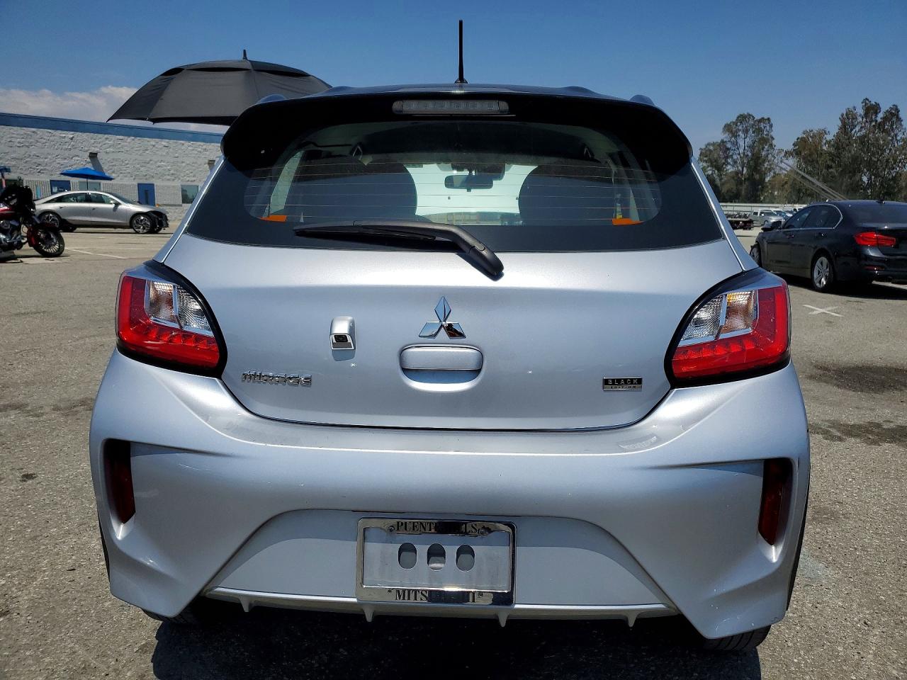 Mitsubishi Mirage Se