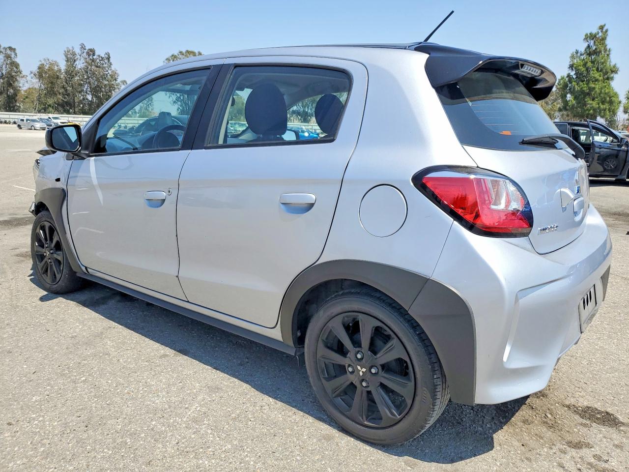 Mitsubishi Mirage Se