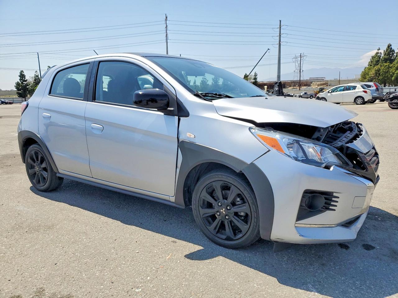 Mitsubishi Mirage Se