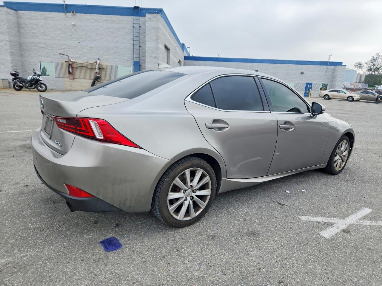 Lexus Is Base