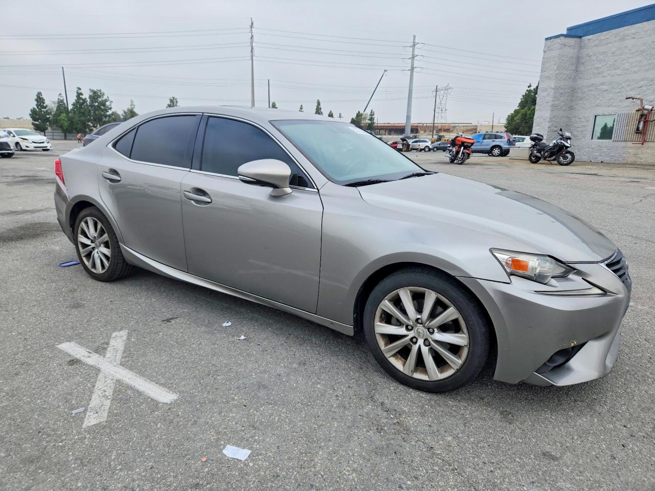 Lexus Is Base