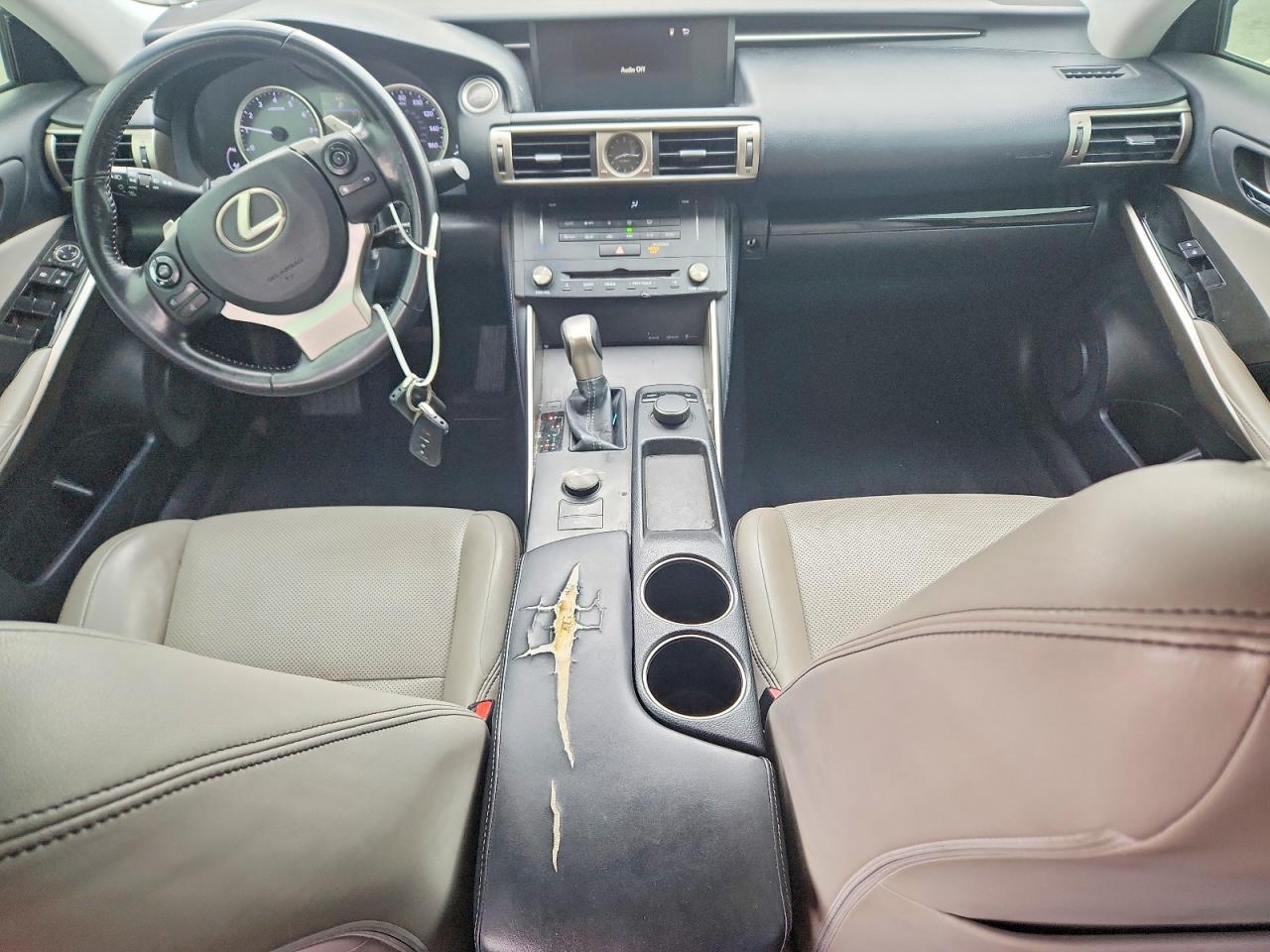 Lexus Is Base