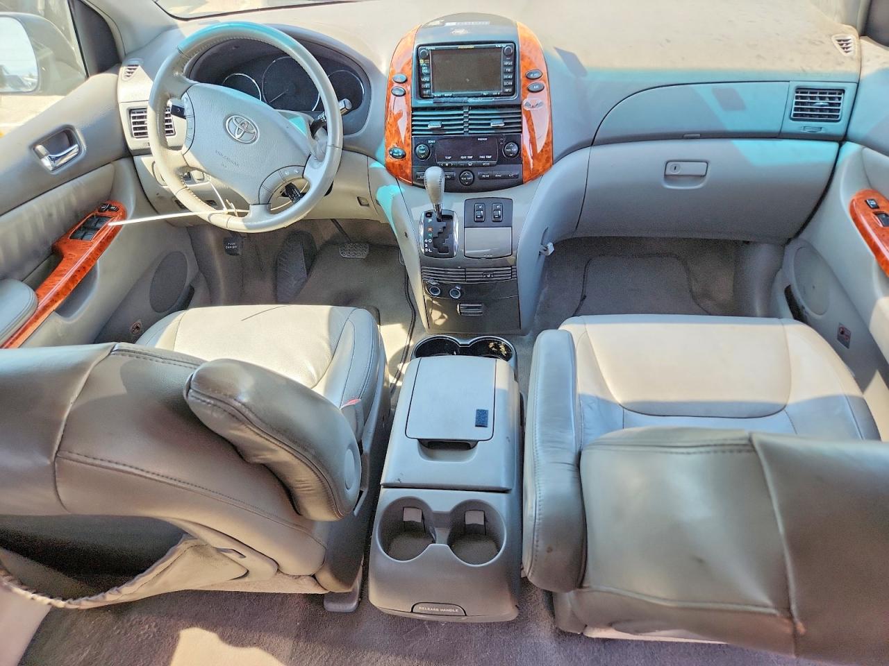 Toyota Sienna Xle