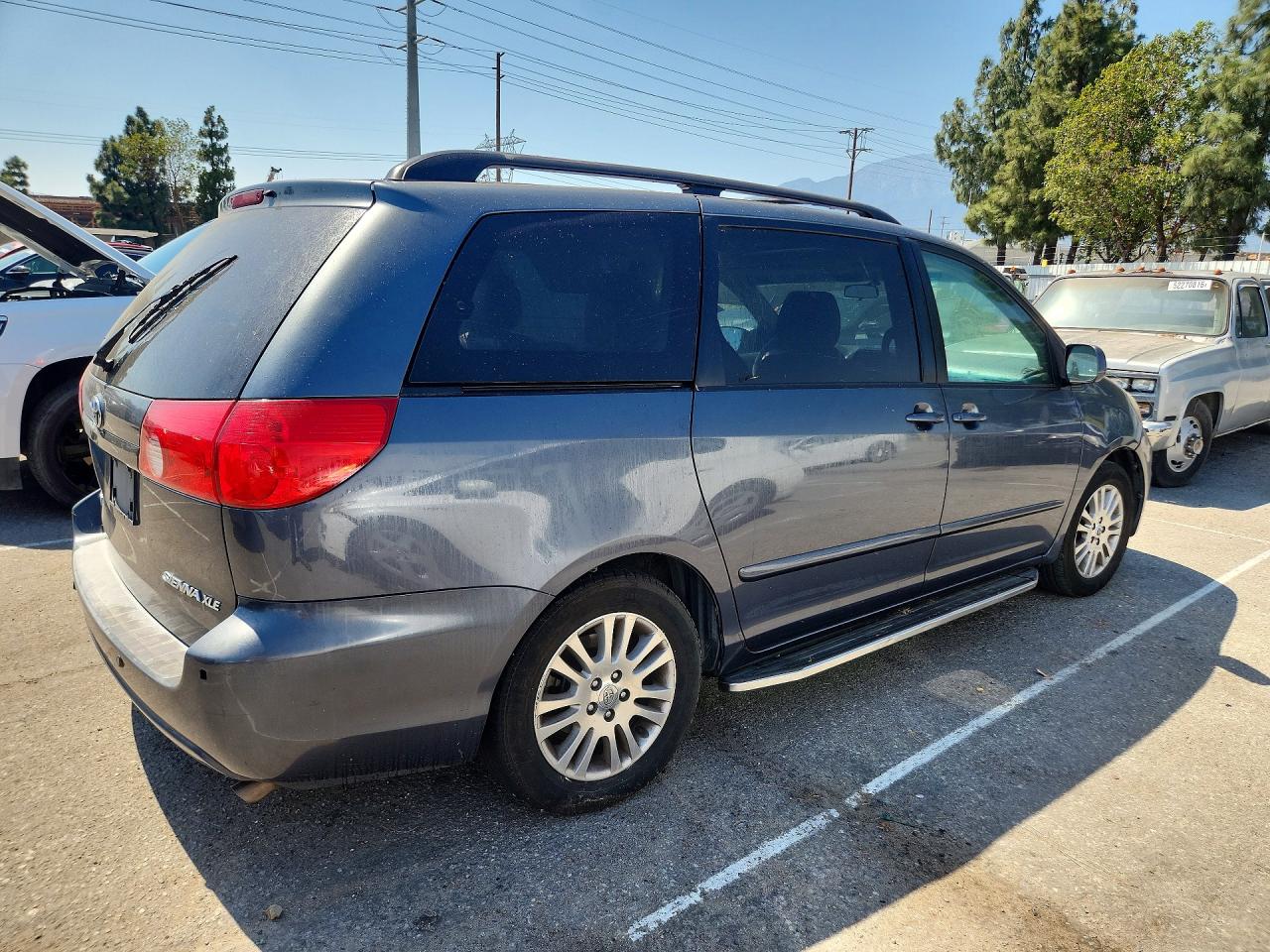Toyota Sienna Xle