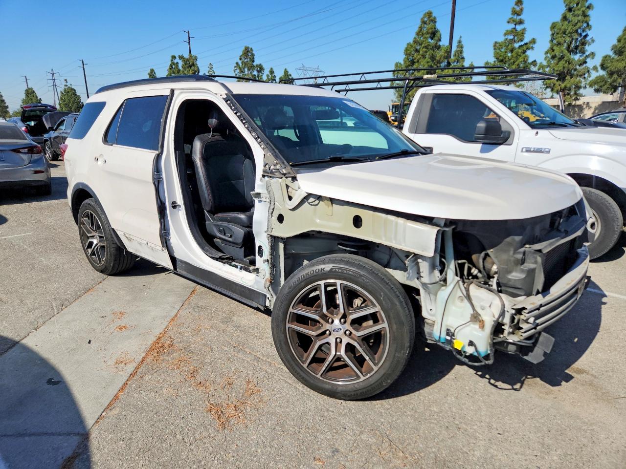 Ford Explorer Sport