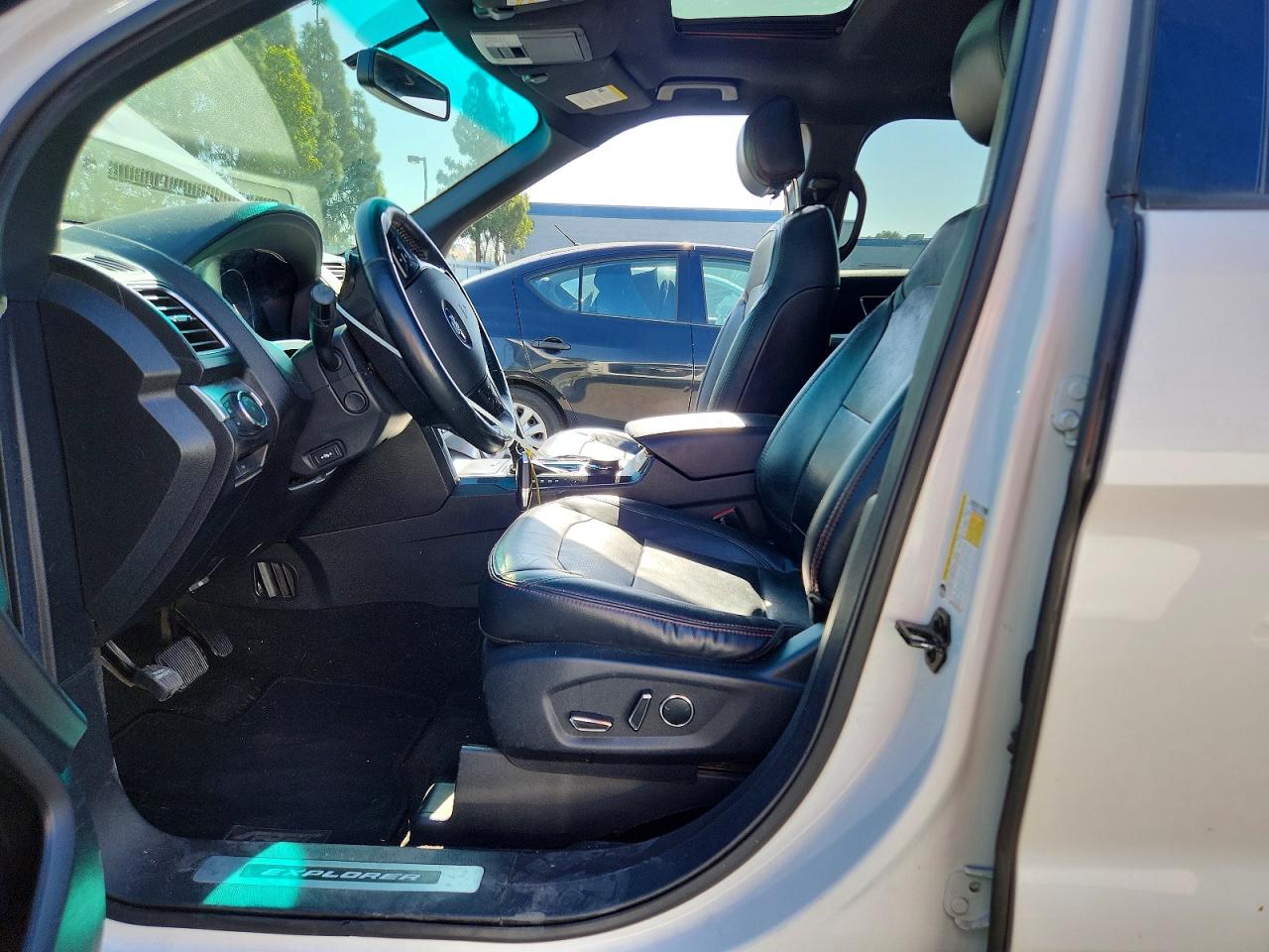 Ford Explorer Sport