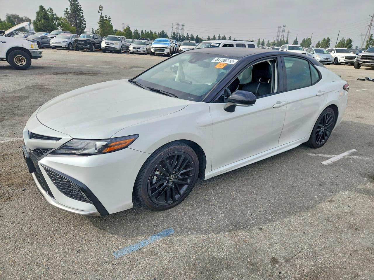 Salvage Toyota Camry Image