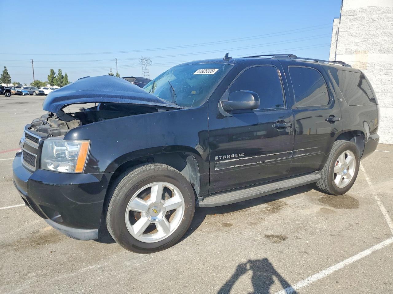Salvage Chevrolet Tahoe Image