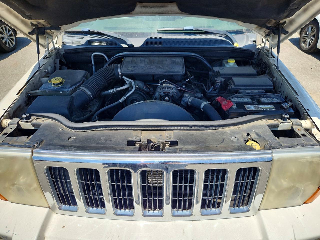 Jeep Commander Sport