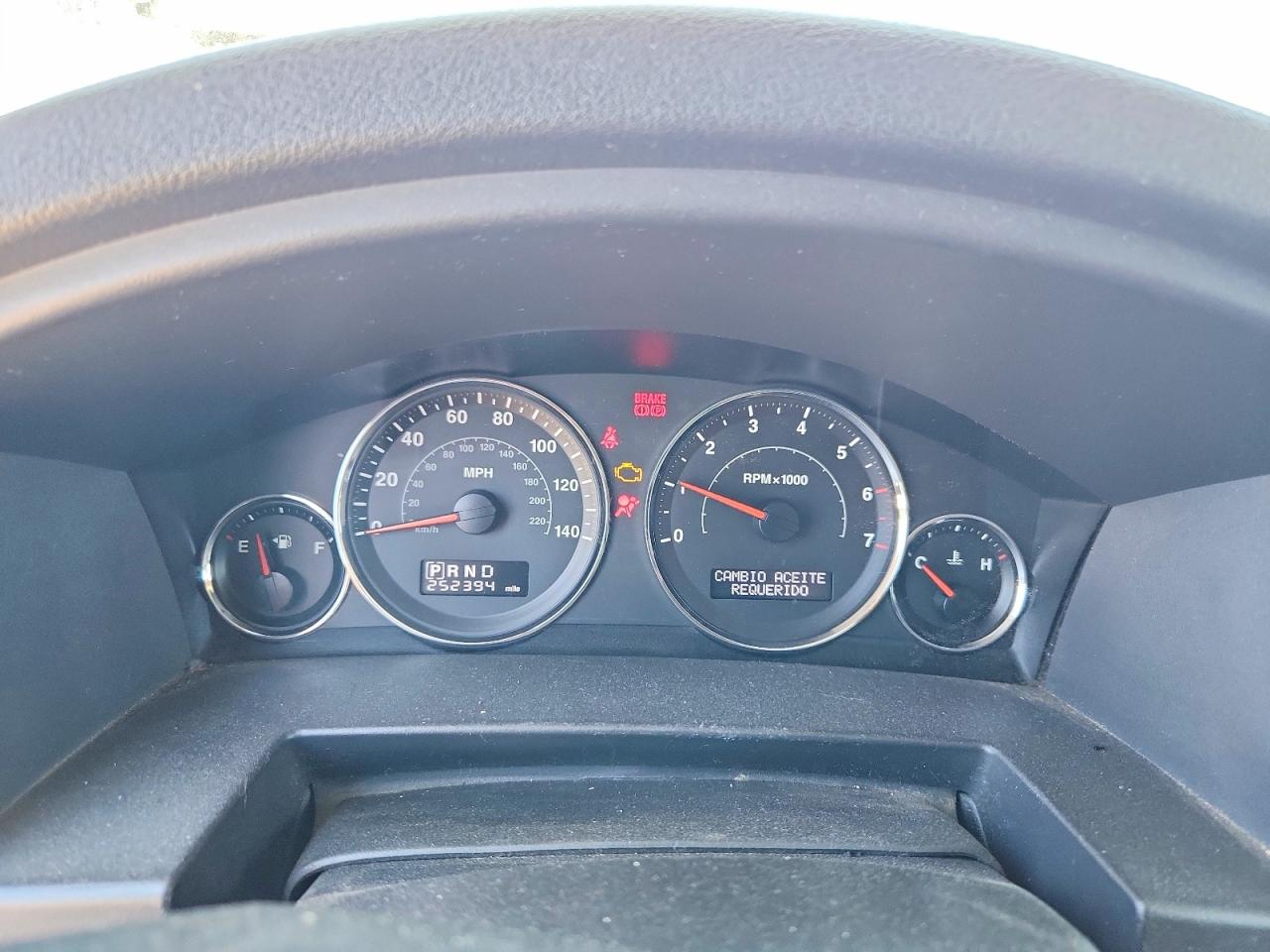 Jeep Commander Sport