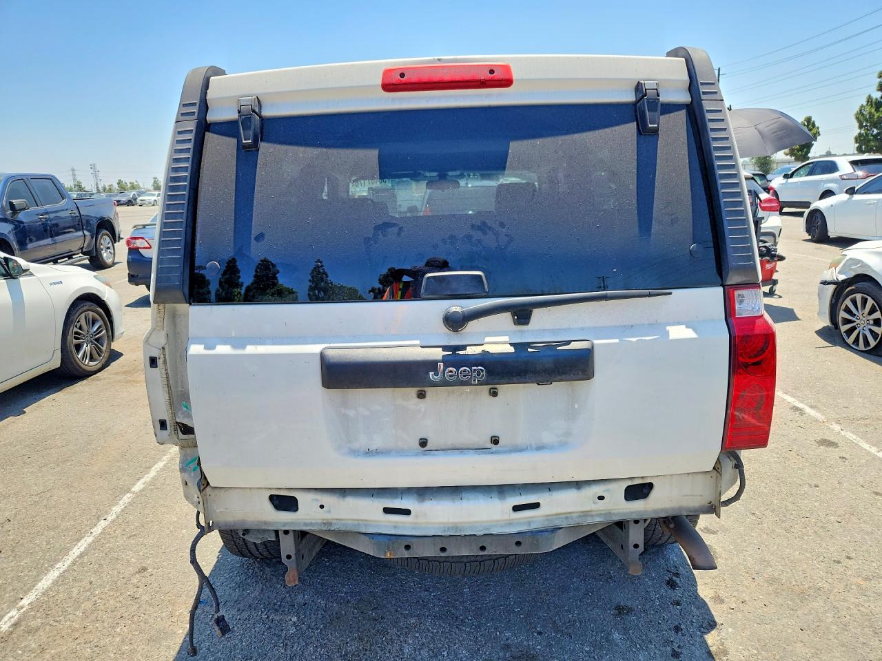 Jeep Commander Sport
