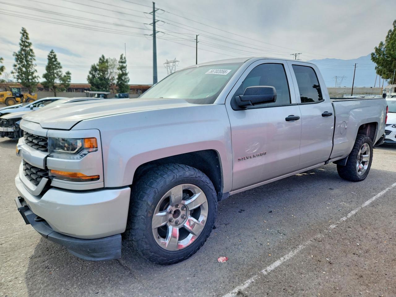Salvage Chevrolet Silverado Image