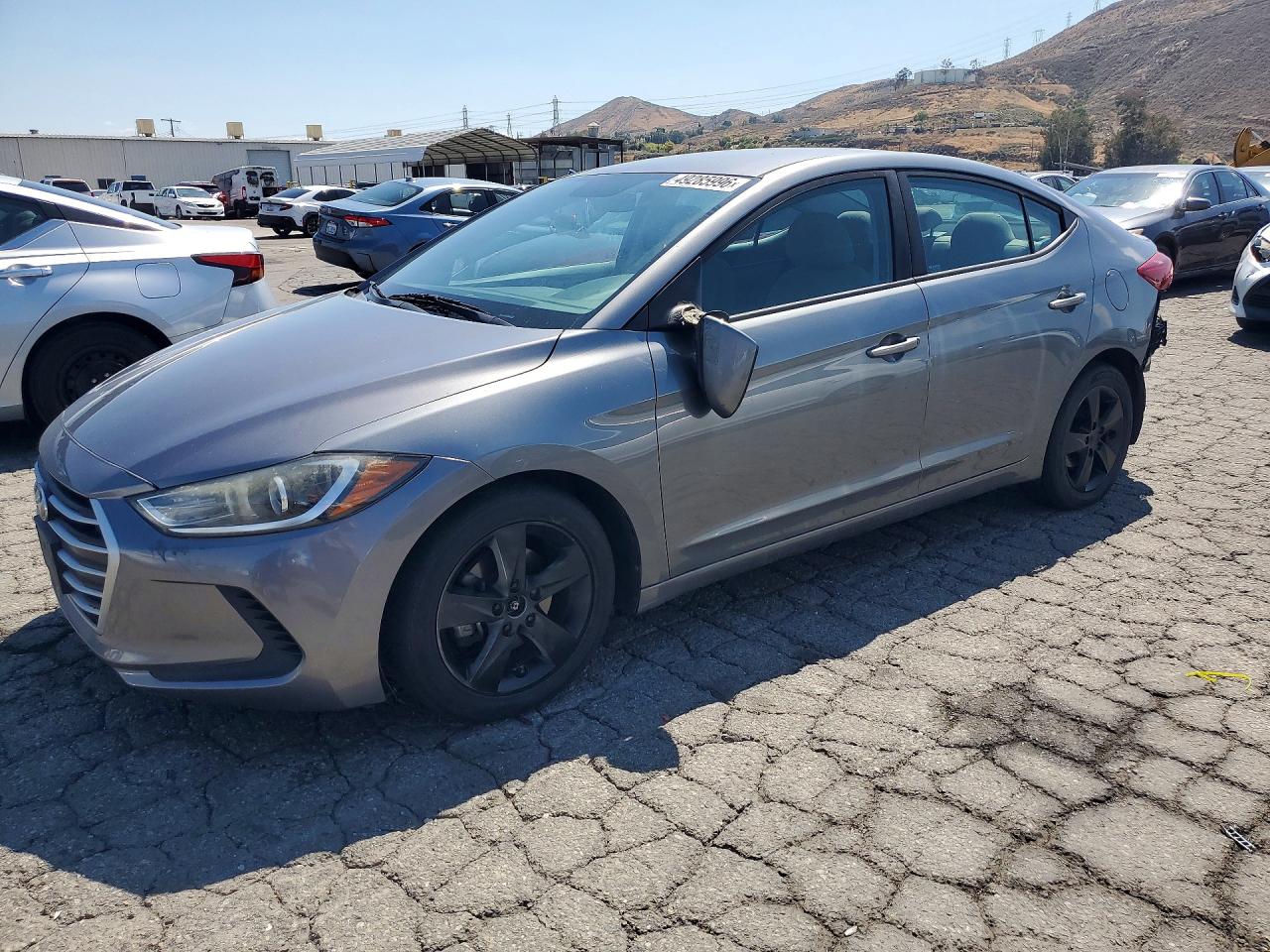 Salvage Hyundai ELANTRA Image