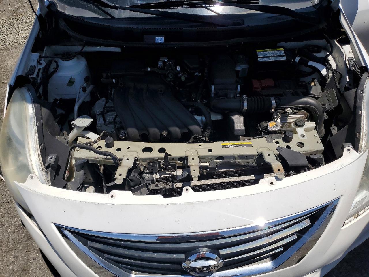 Nissan Versa 1.6 S