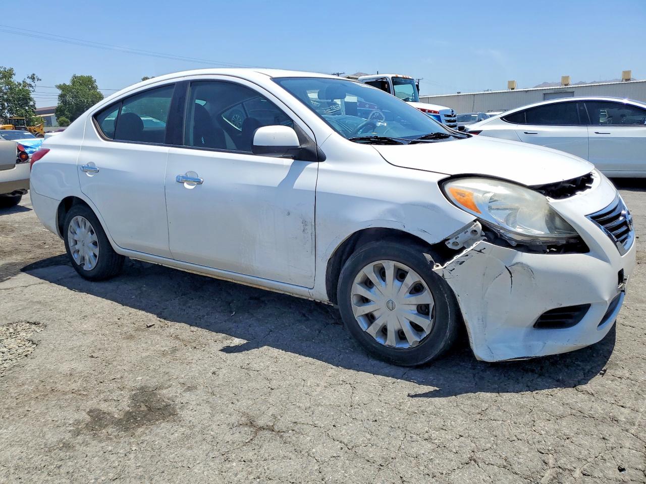 Nissan Versa 1.6 S