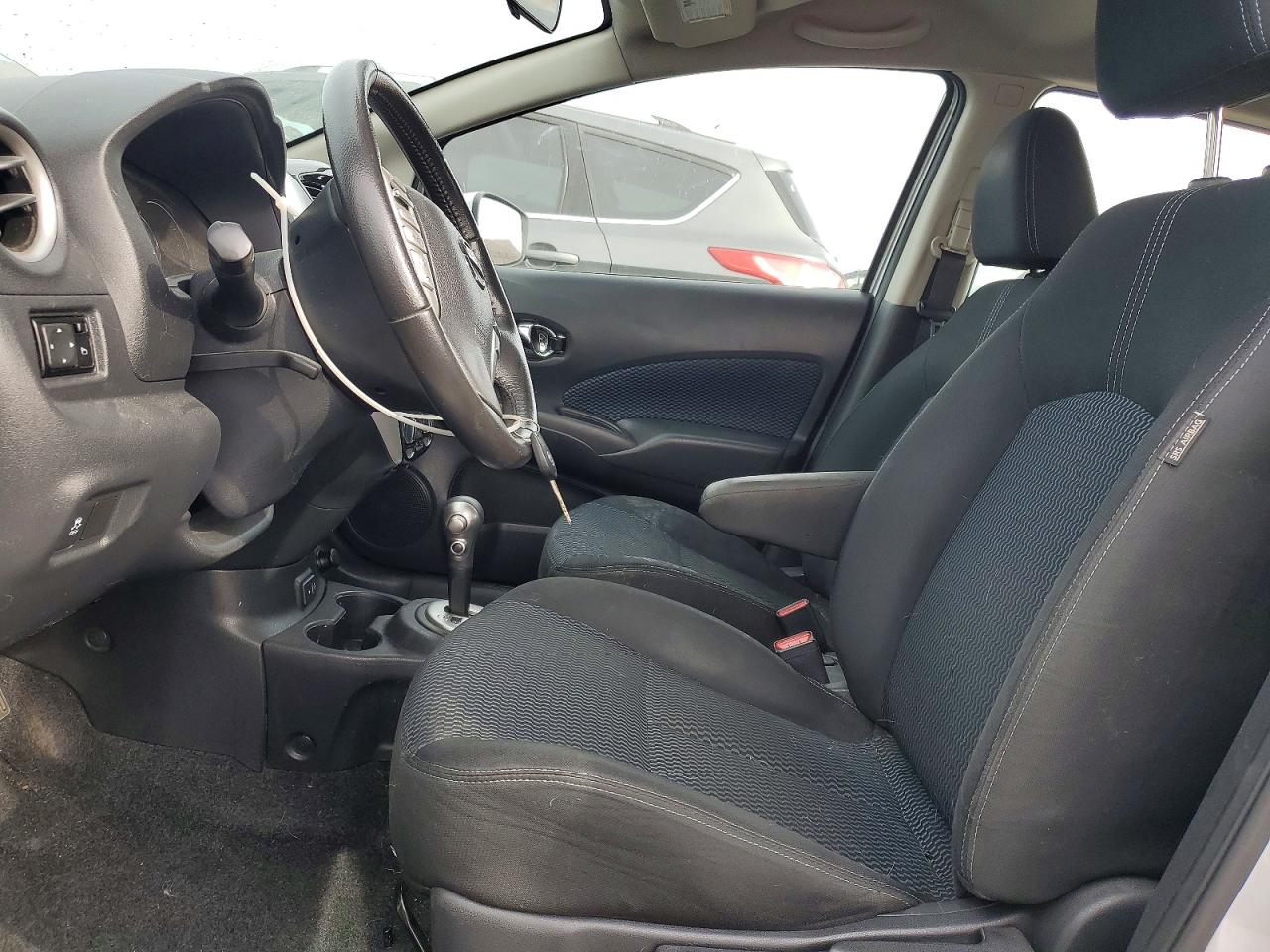 Nissan Versa Sv