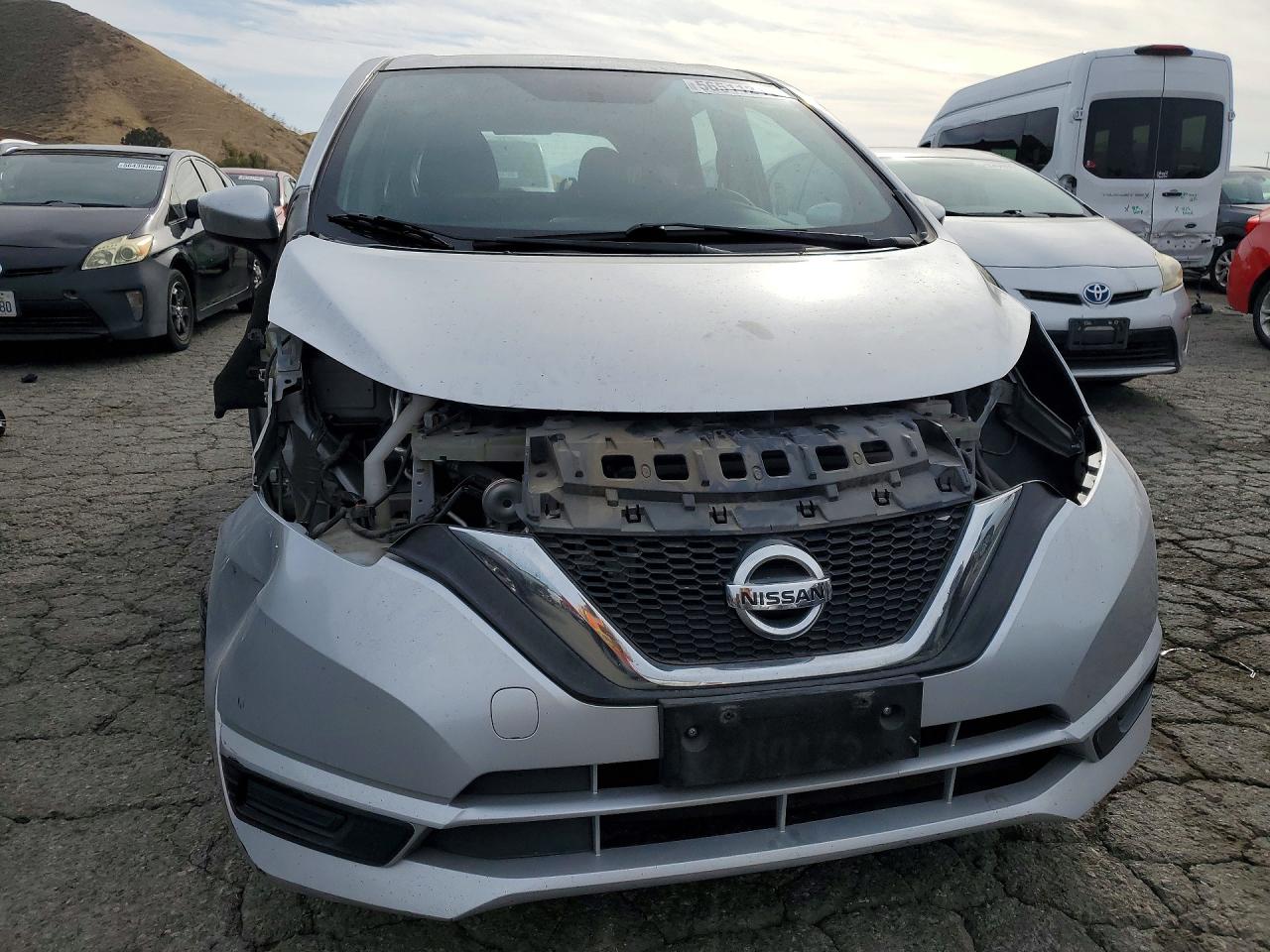 Nissan Versa Sv