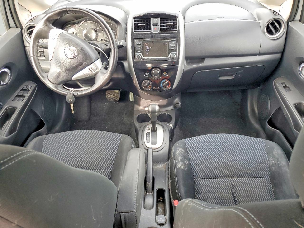 Nissan Versa Sv