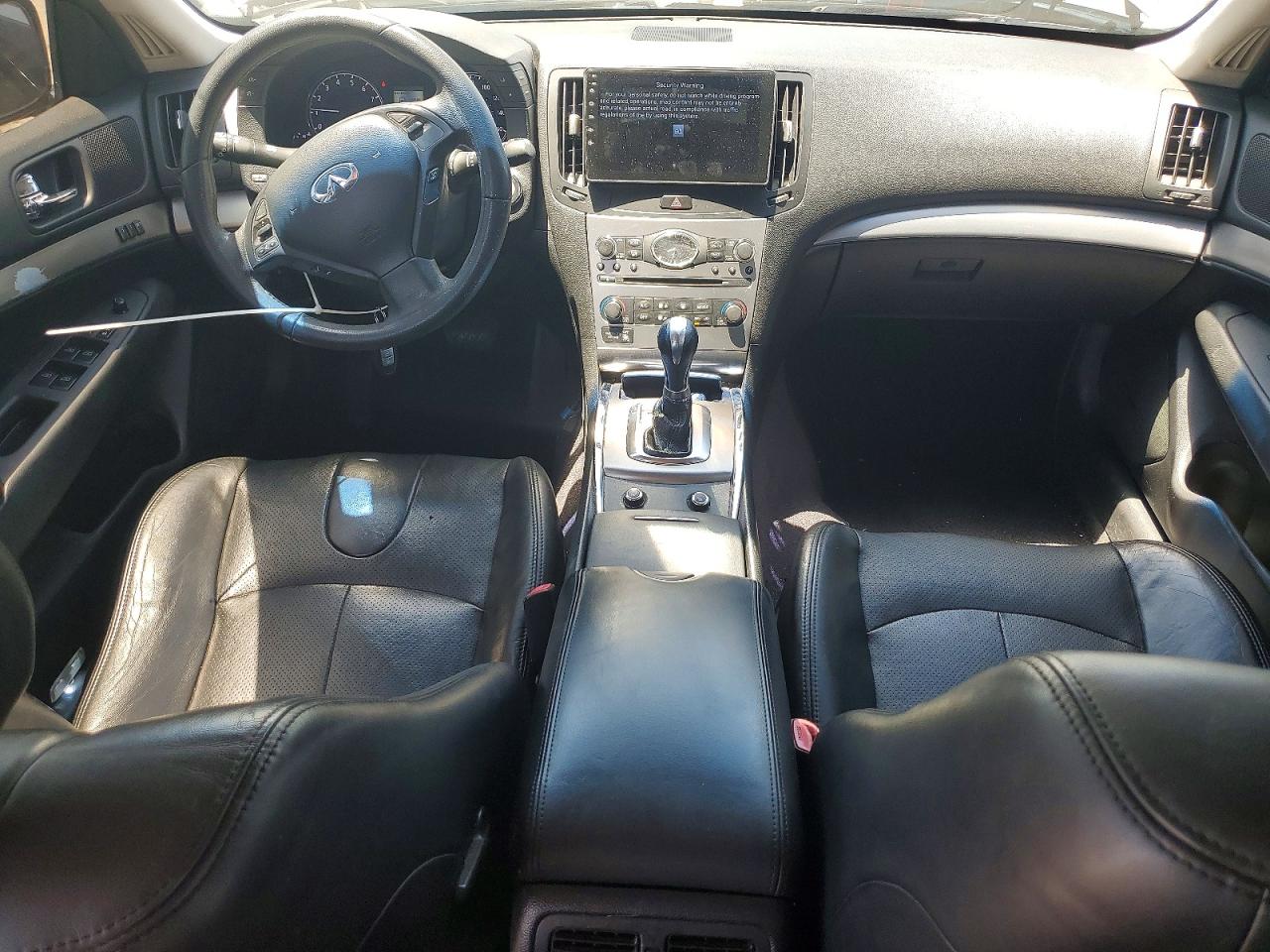 INFINITI G37 Journey