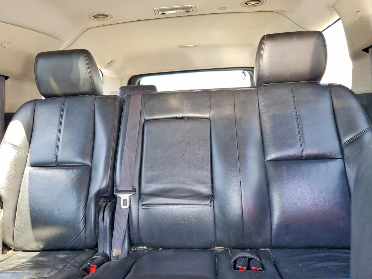 Chevrolet Suburban C1500 Lt