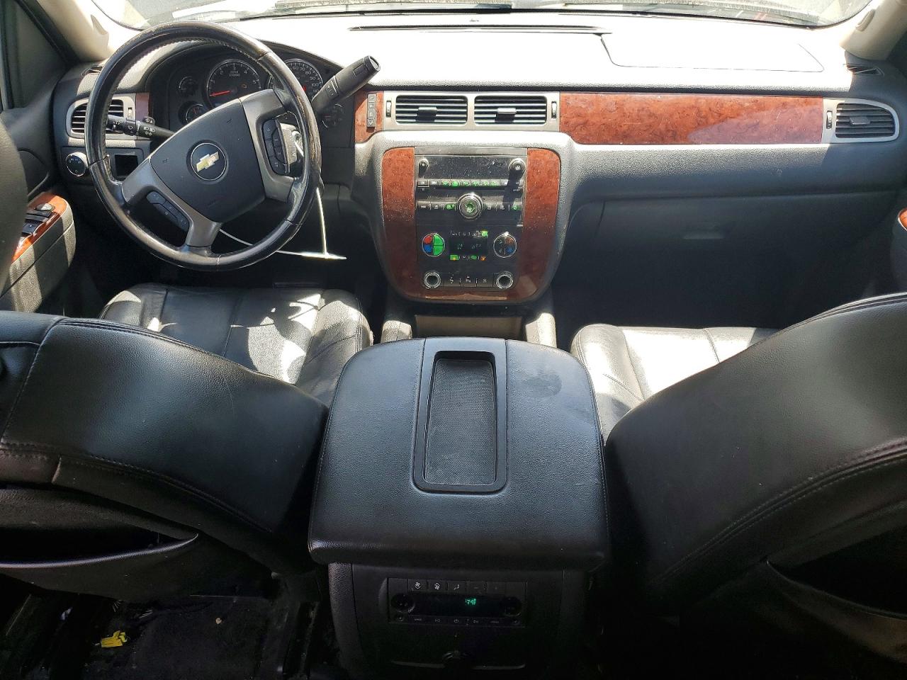 Chevrolet Suburban C1500 Lt