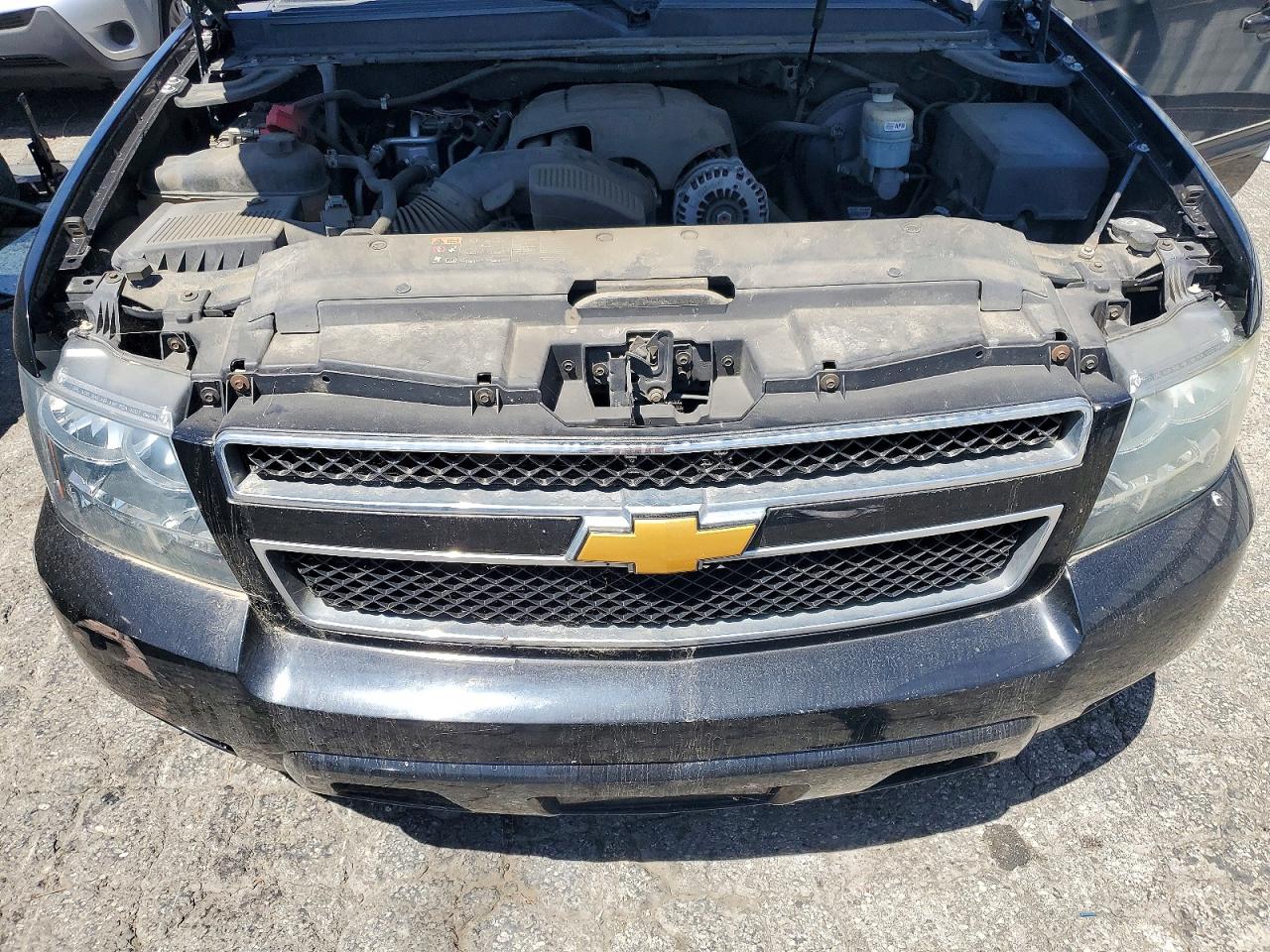 Chevrolet Suburban C1500 Lt