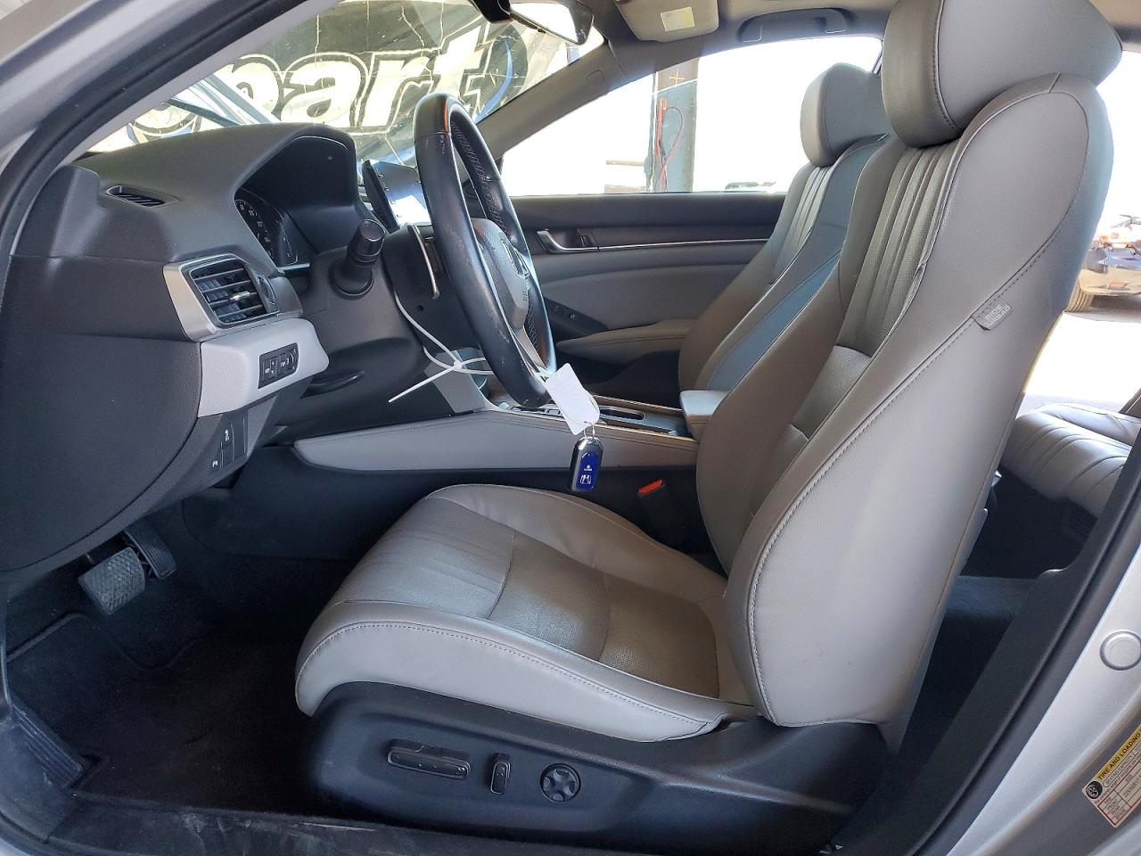 Honda Accord Touring Hybrid
