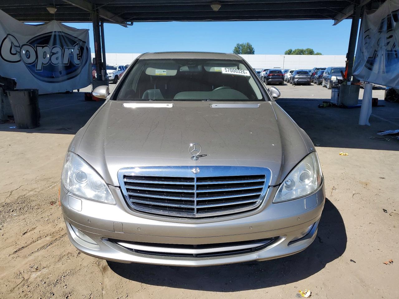 Mercedes-Benz S-Class 550