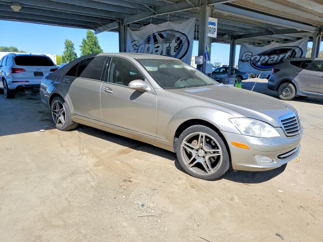 Mercedes-Benz S-Class 550