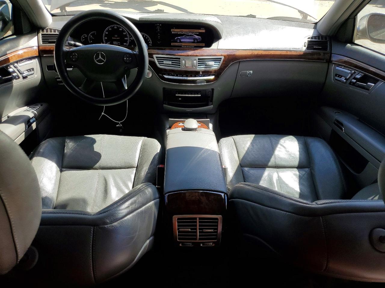 Mercedes-Benz S-Class 550