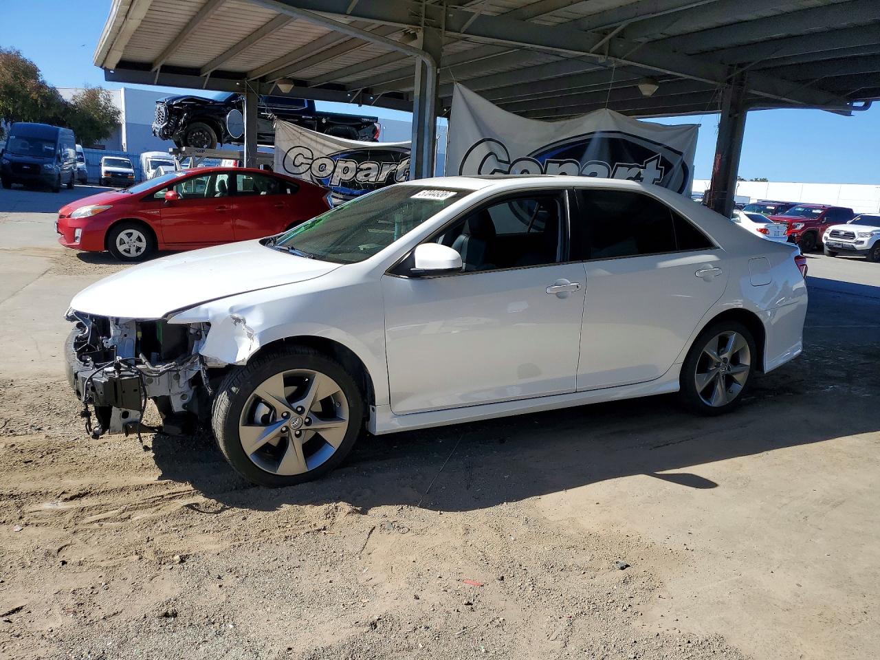 Salvage Toyota Camry Image