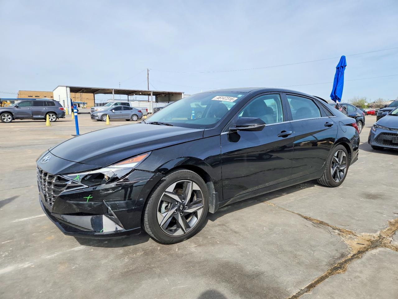 Salvage Hyundai ELANTRA Image