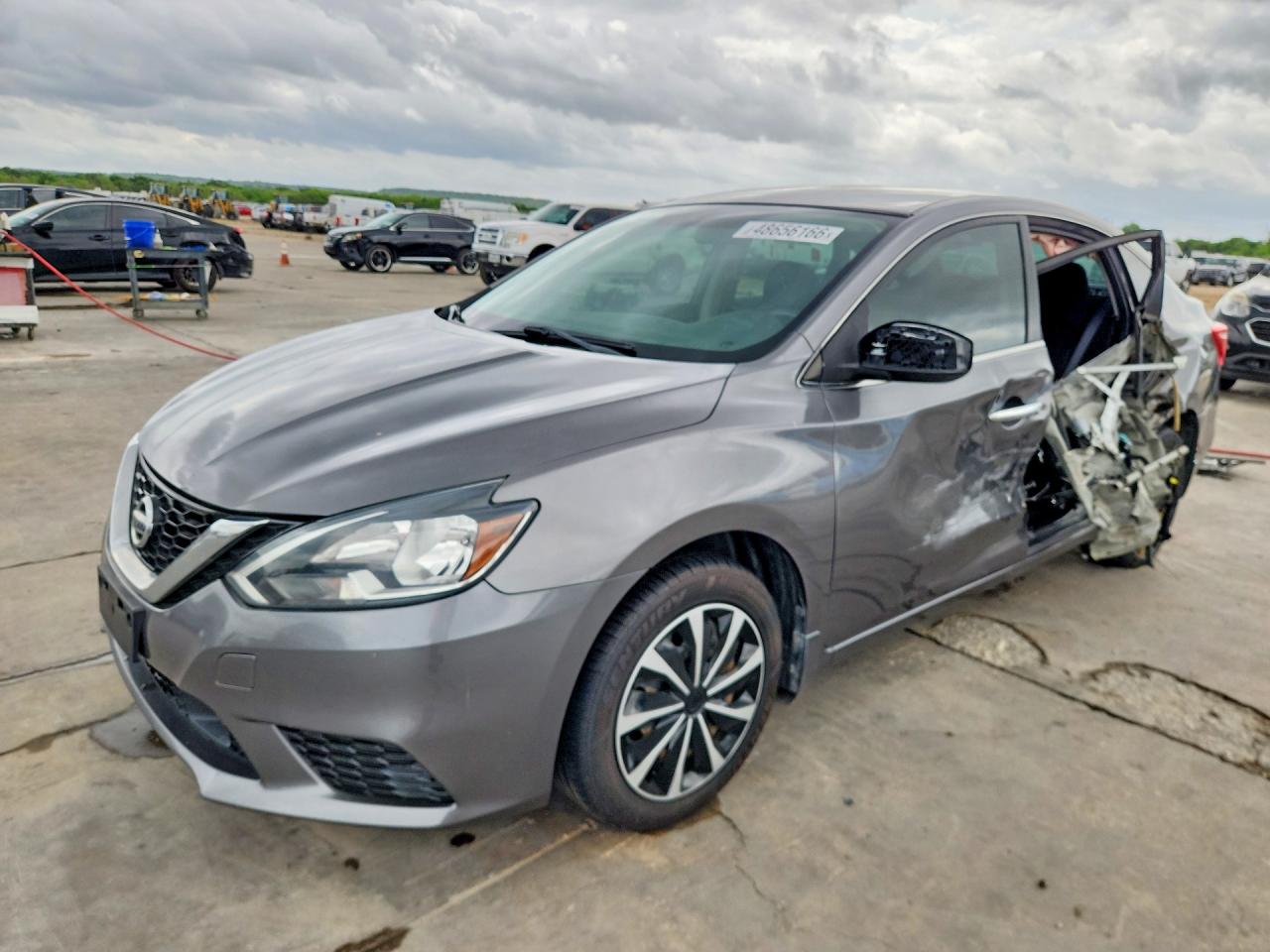 Salvage Nissan Sentra Image
