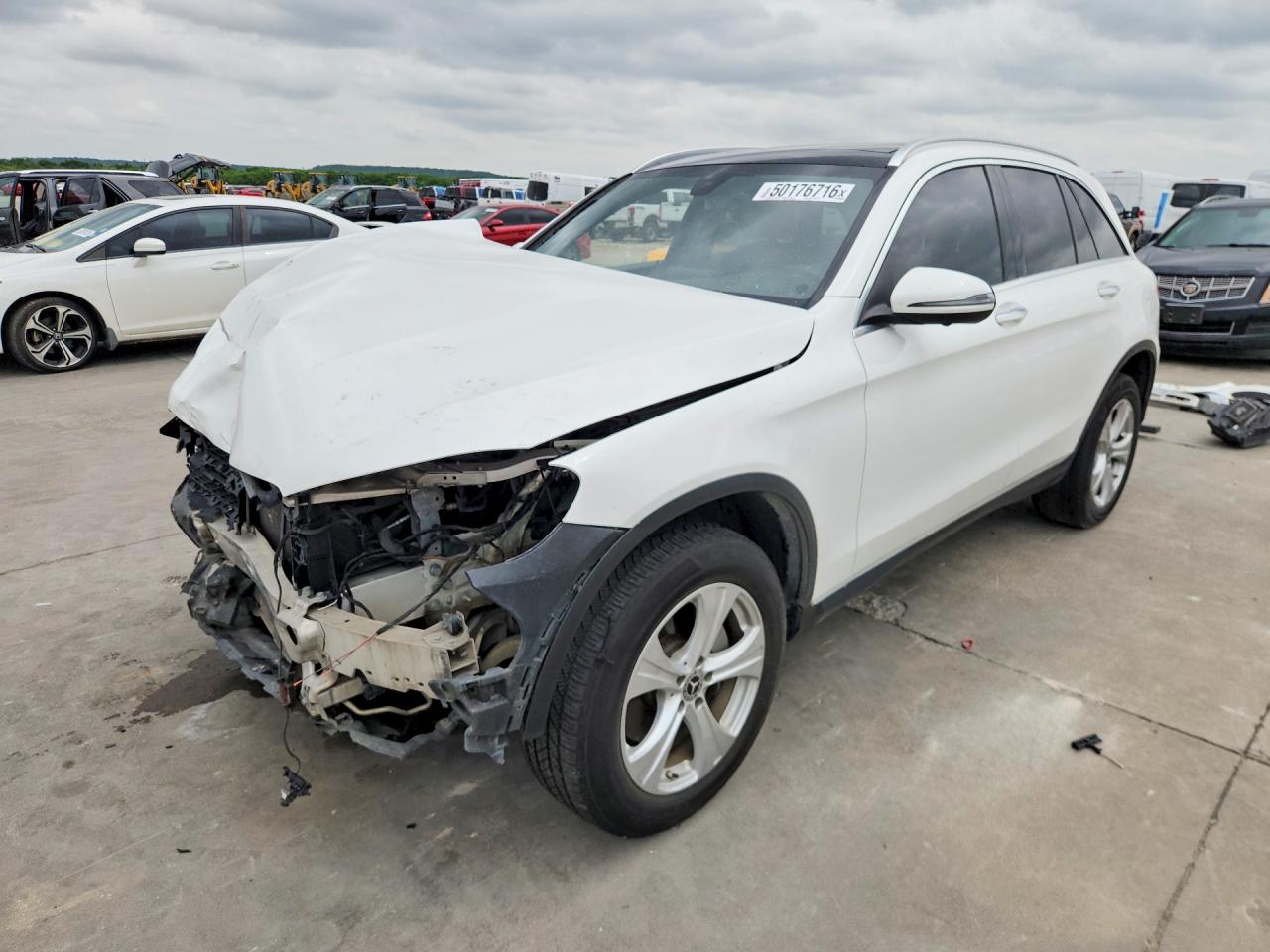 Salvage Mercedes-Benz GLC Image