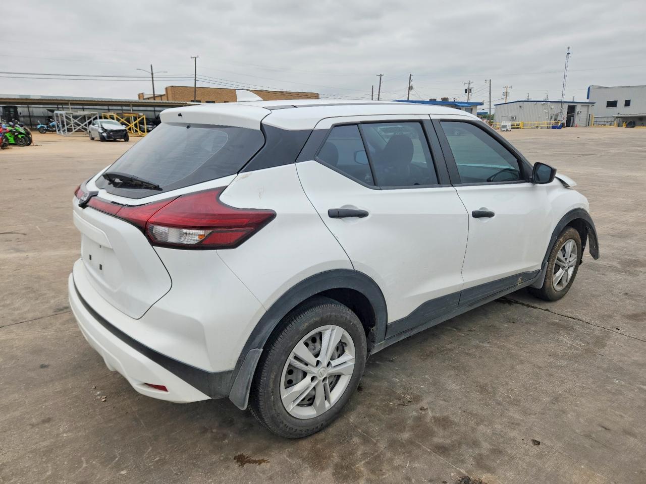 Nissan Kicks Play S
