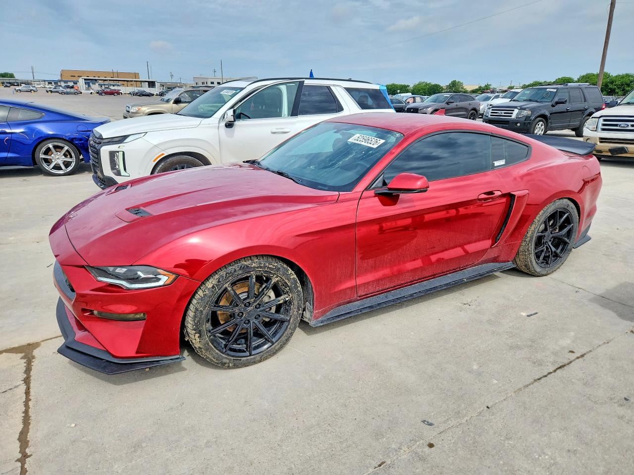 Salvage Ford Mustang Image