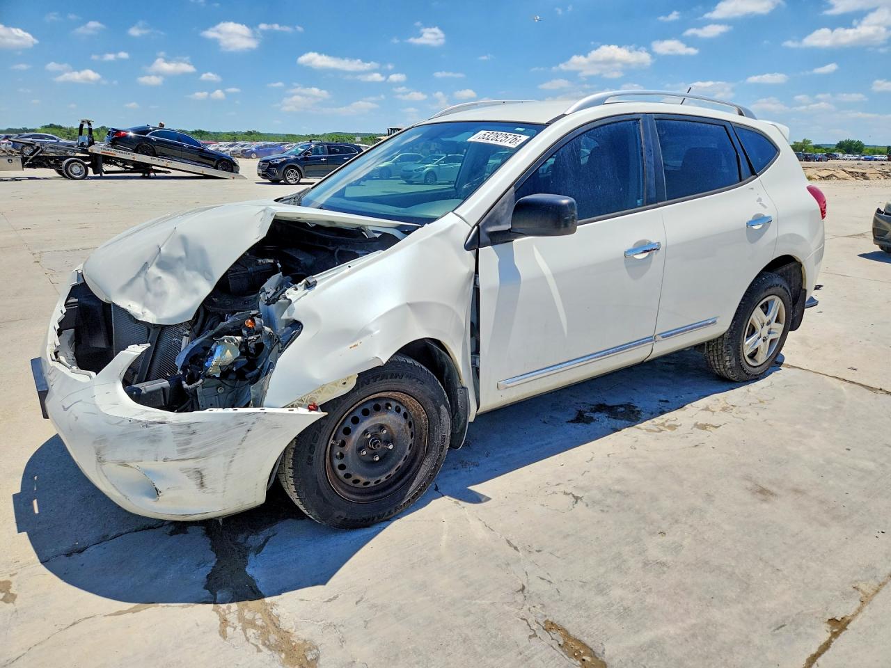 Salvage Nissan Rogue Image