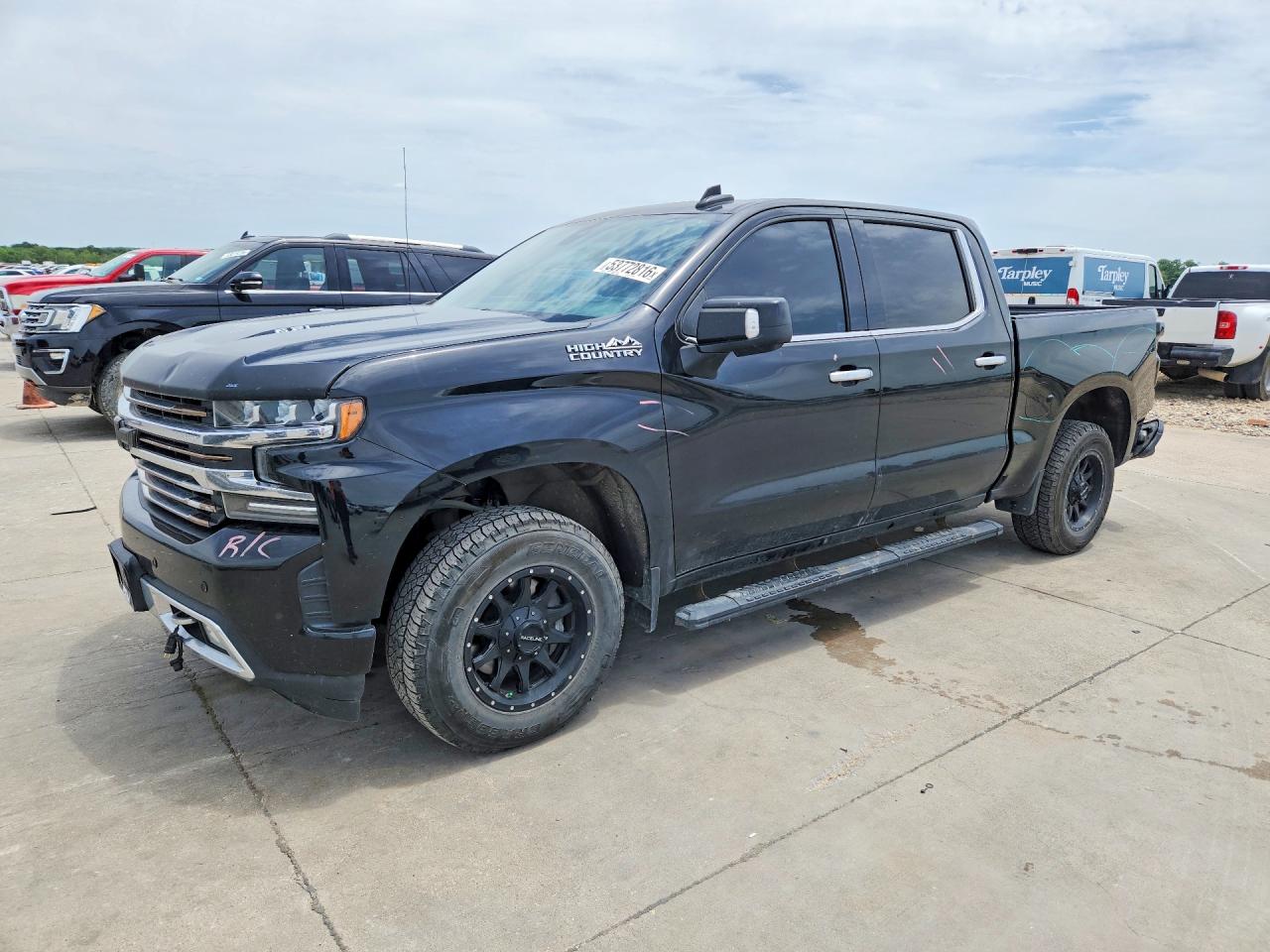 Salvage Chevrolet Silverado Image