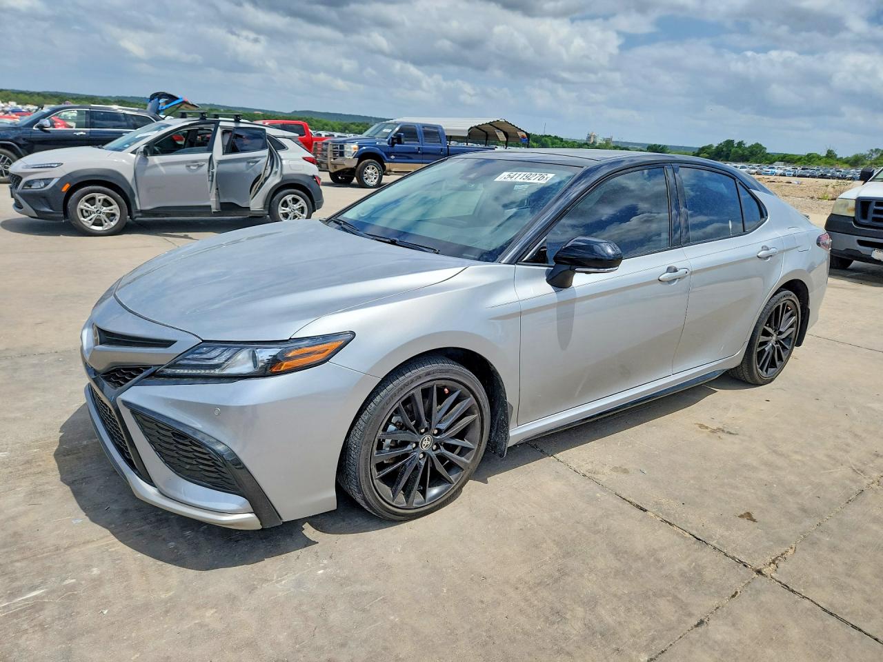 Salvage Toyota Camry Image