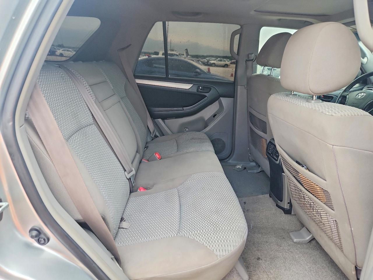 Toyota 4Runner Sr5