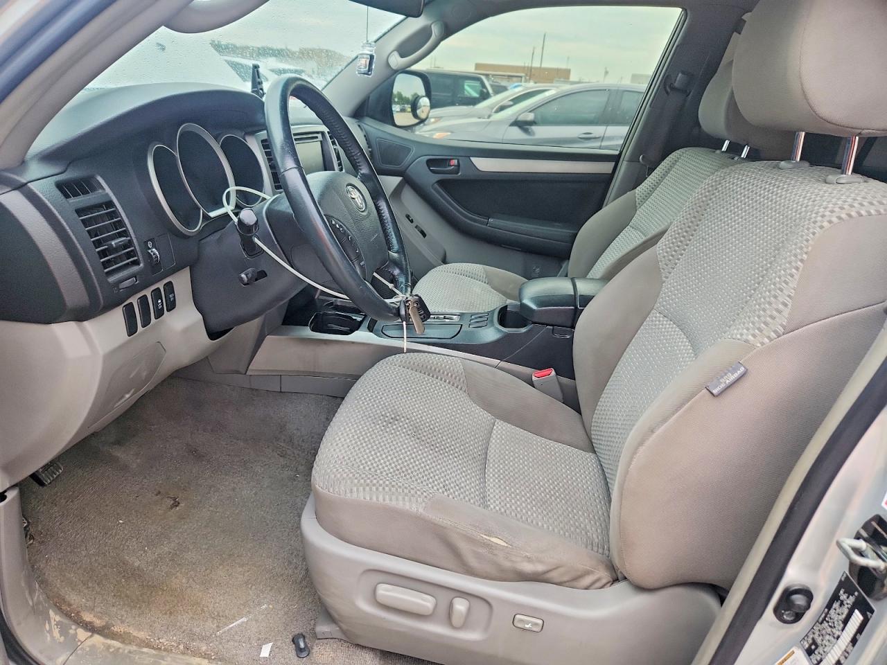 Toyota 4Runner Sr5