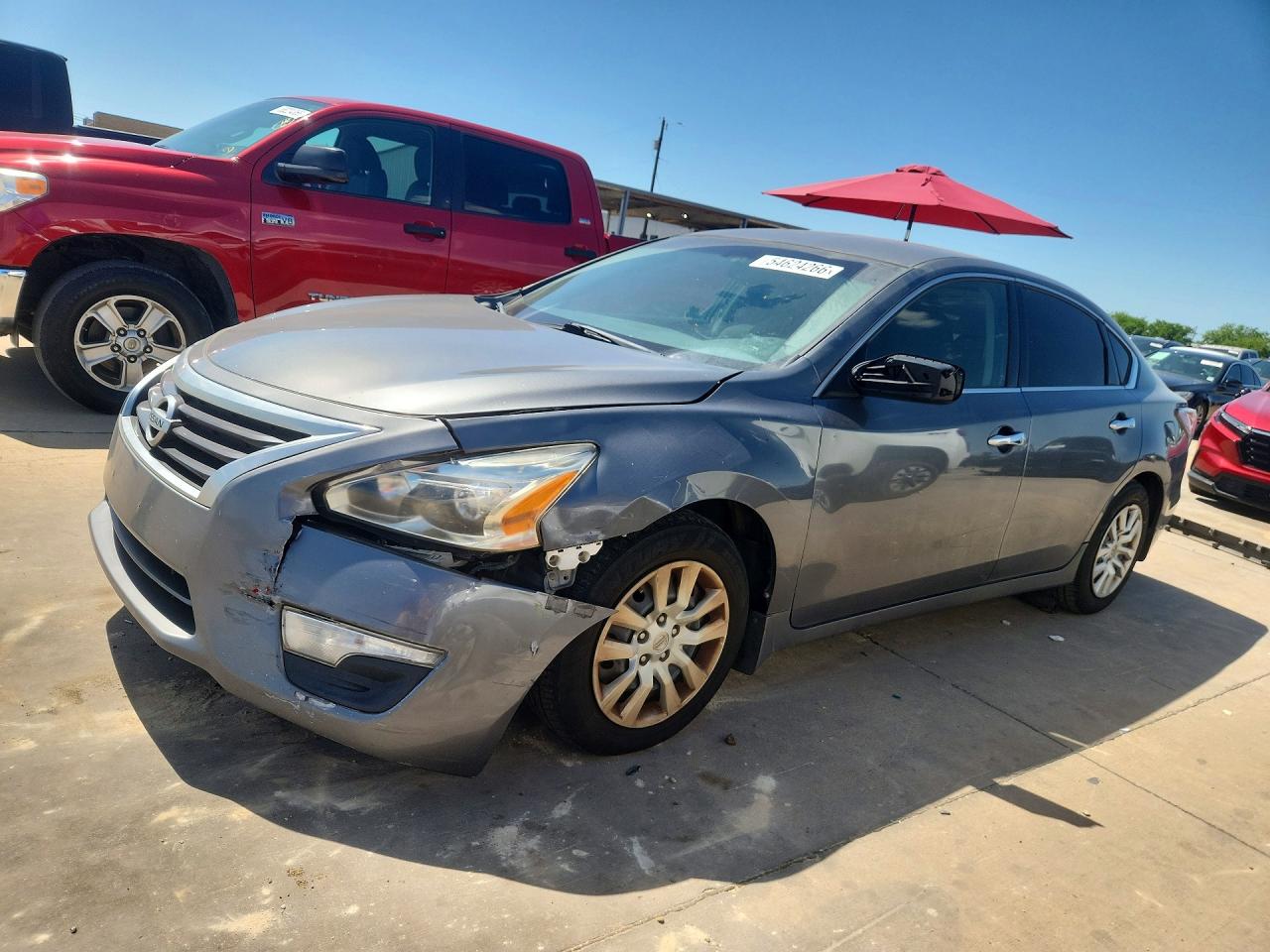 Salvage Nissan Altima Image