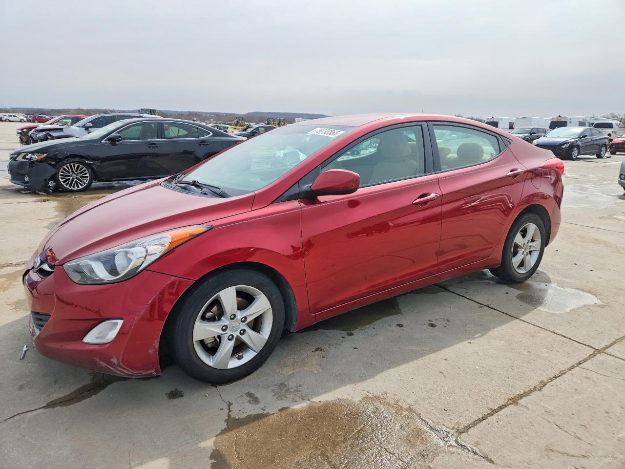 Salvage Hyundai ELANTRA Image