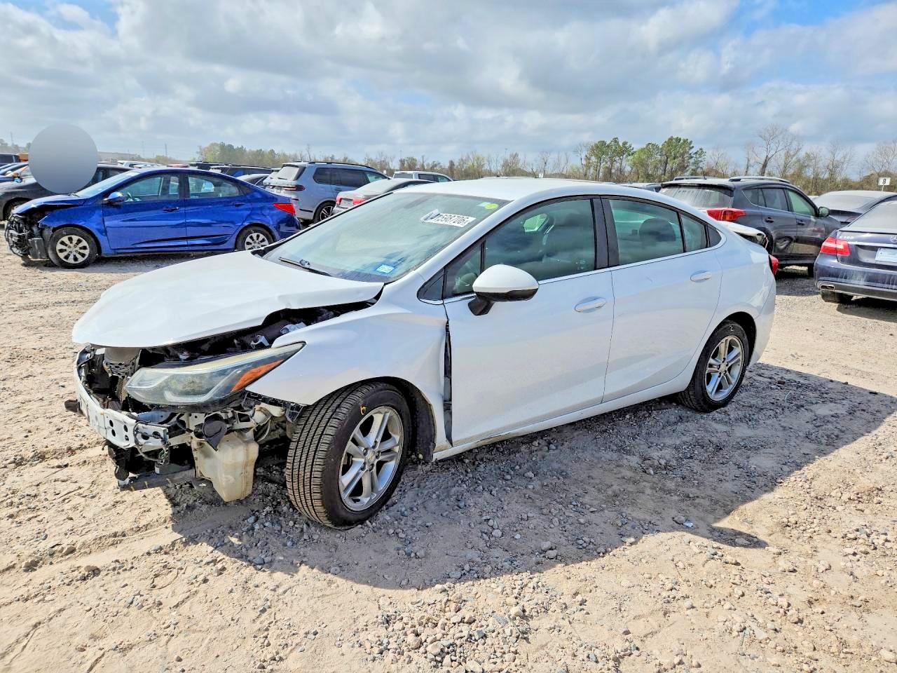 Salvage Chevrolet Cruze Image