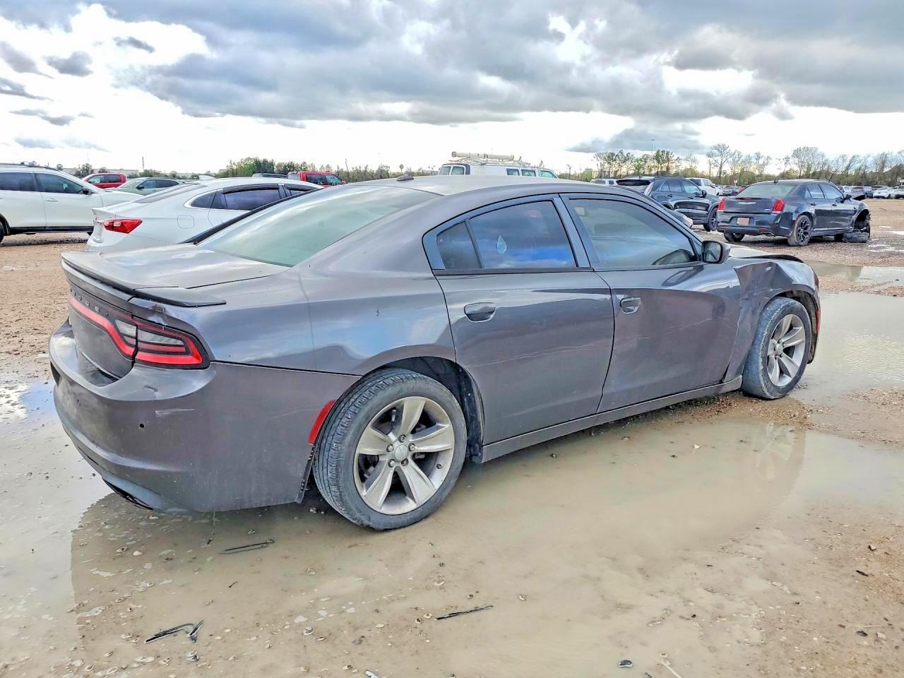 Dodge Charger Se