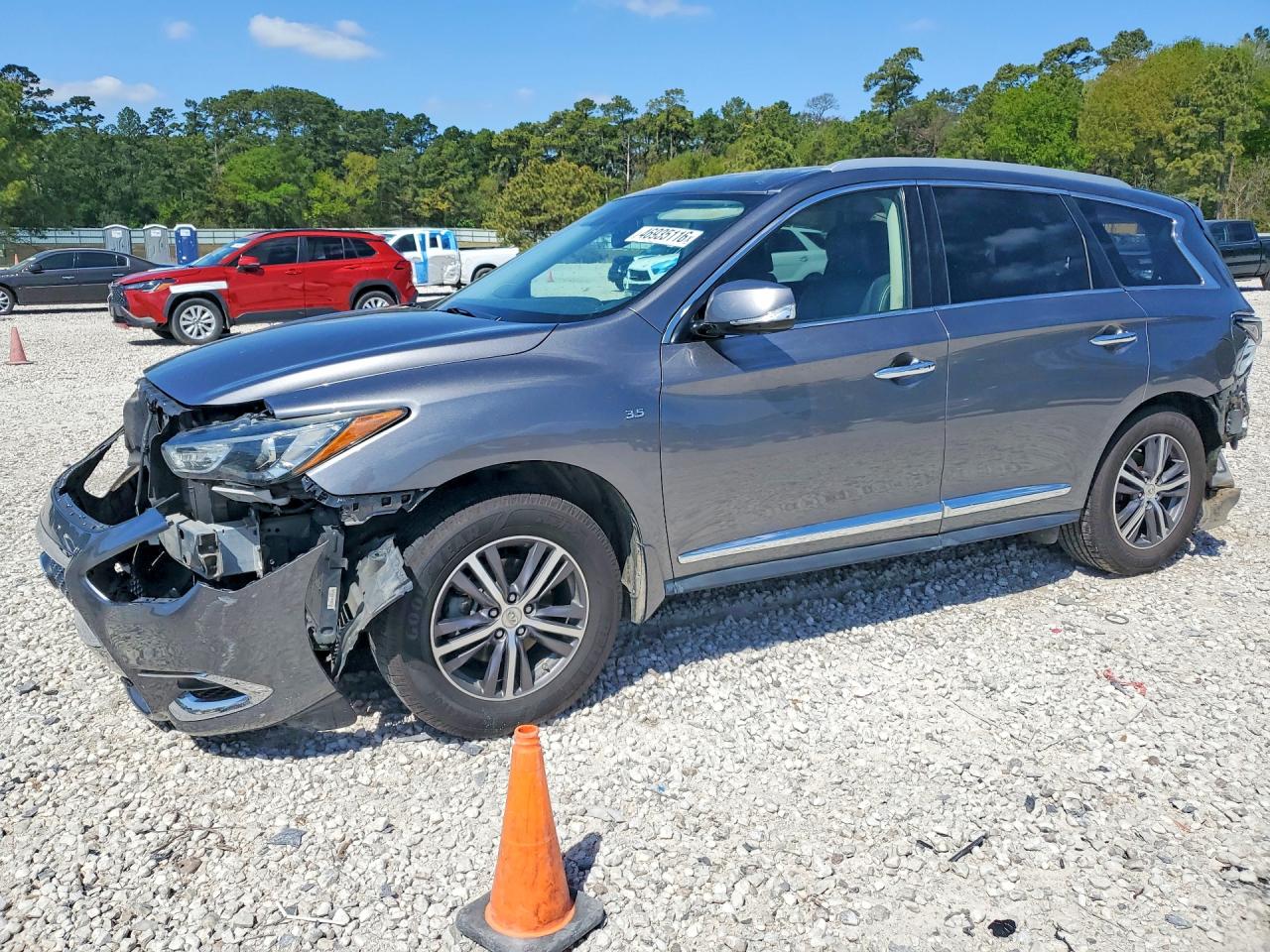Salvage INFINITI Qx Image