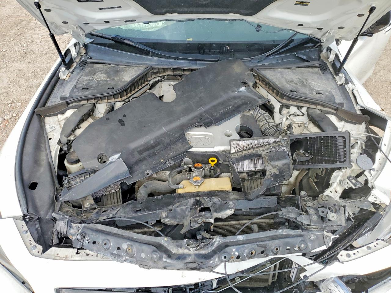INFINITI Q50 Premium