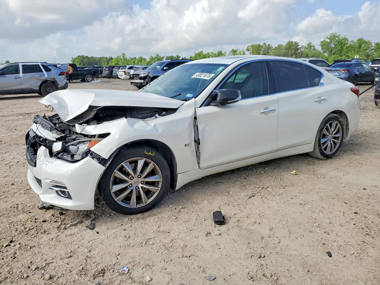 Salvage INFINITI Q50 Image