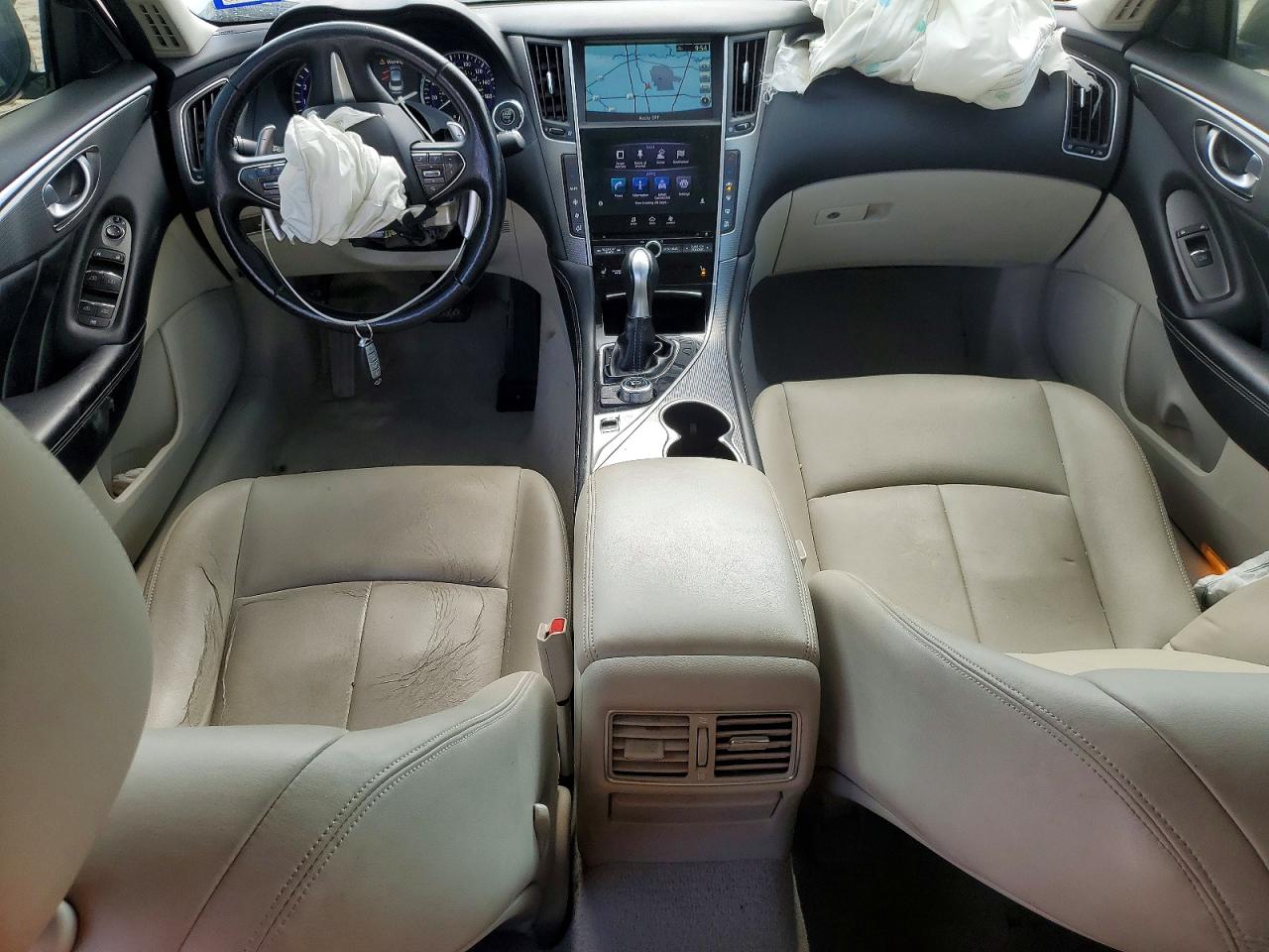 INFINITI Q50 Premium