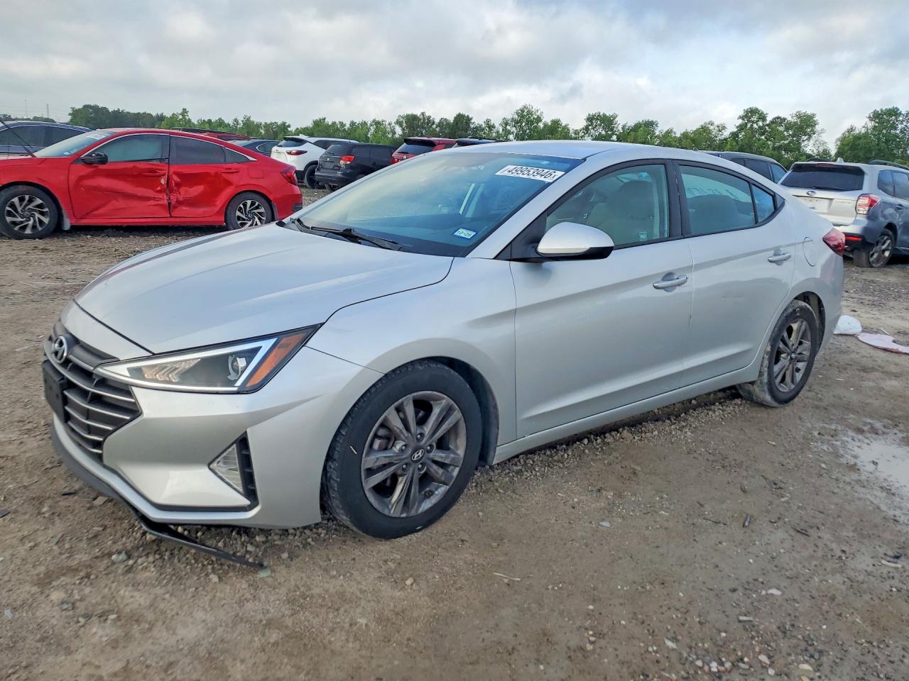 Salvage Hyundai ELANTRA Image
